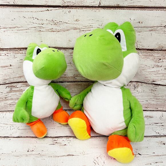 OFFICIAL NINTENDO Super Mario Yoshi Plush Set - Picture 1 of 8